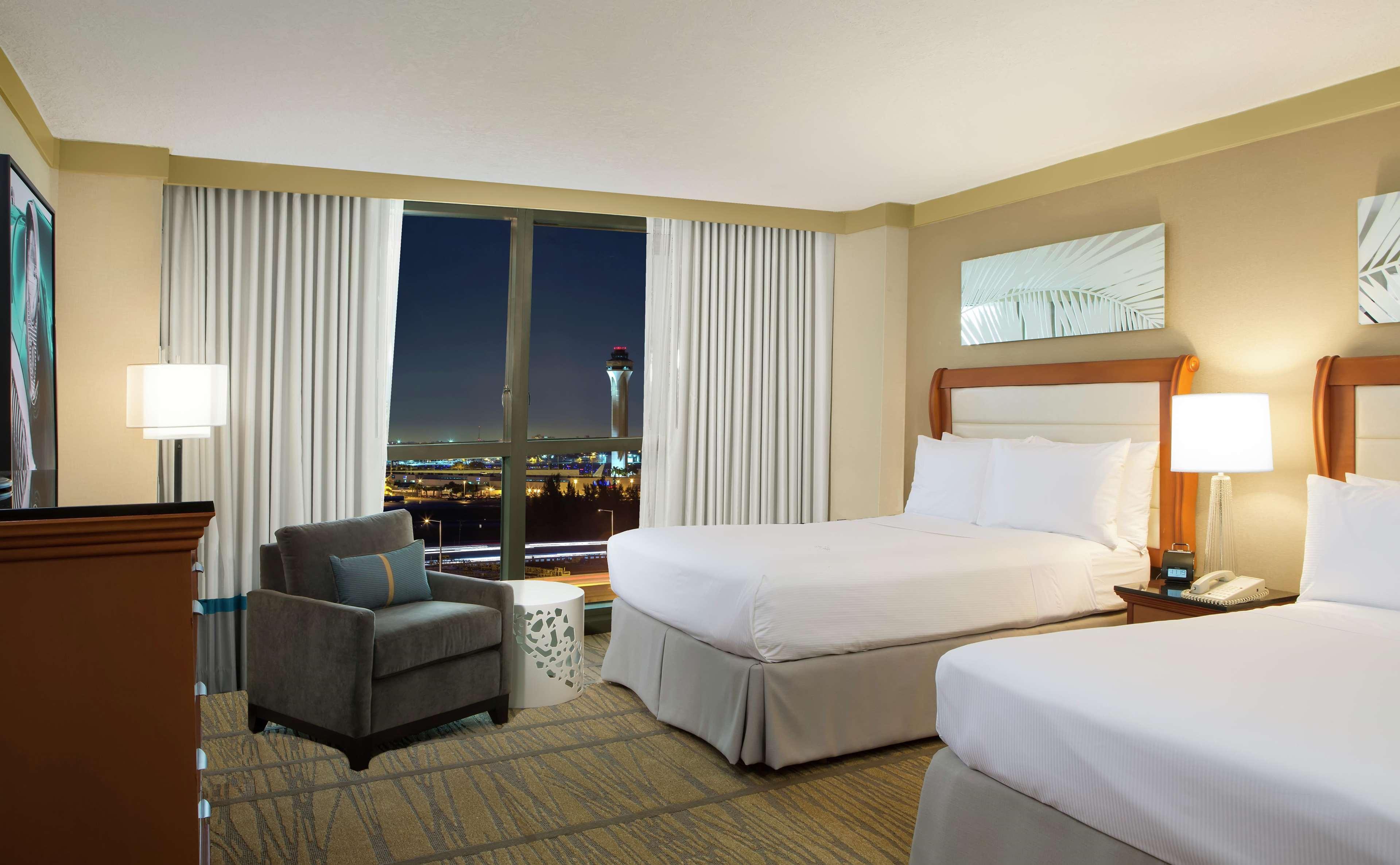 Doubletree By Hilton Hotel Miami Airport & Convention Center Miami Springs Dış mekan fotoğraf
