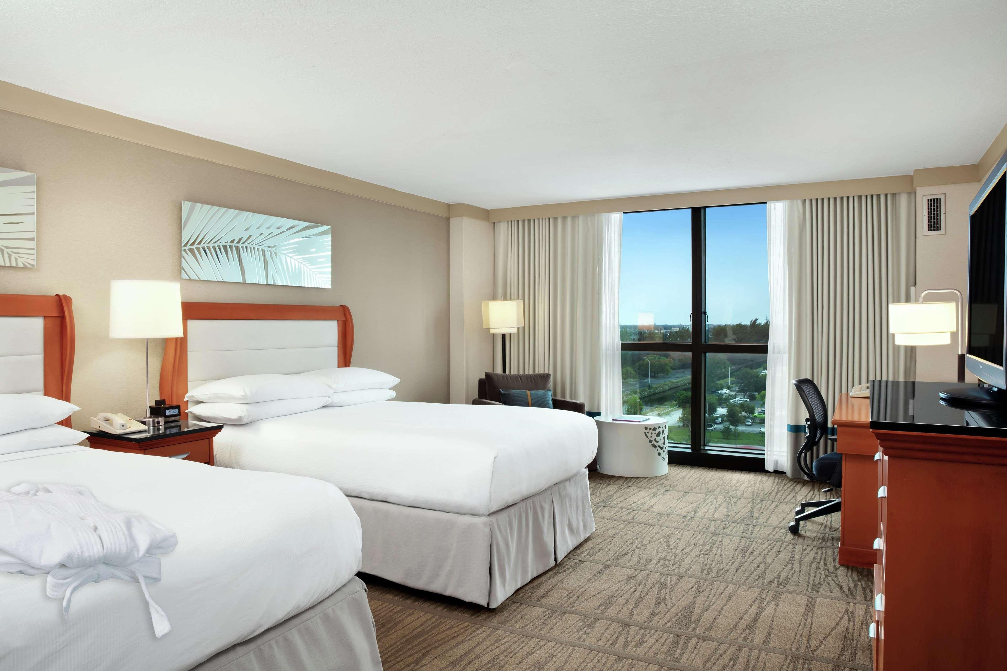 Doubletree By Hilton Hotel Miami Airport & Convention Center Miami Springs Dış mekan fotoğraf