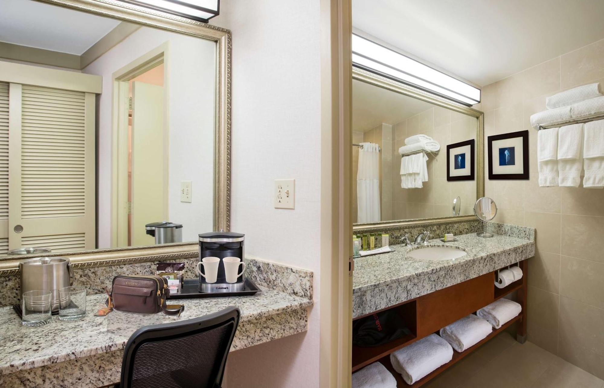 Doubletree By Hilton Hotel Miami Airport & Convention Center Miami Springs Dış mekan fotoğraf