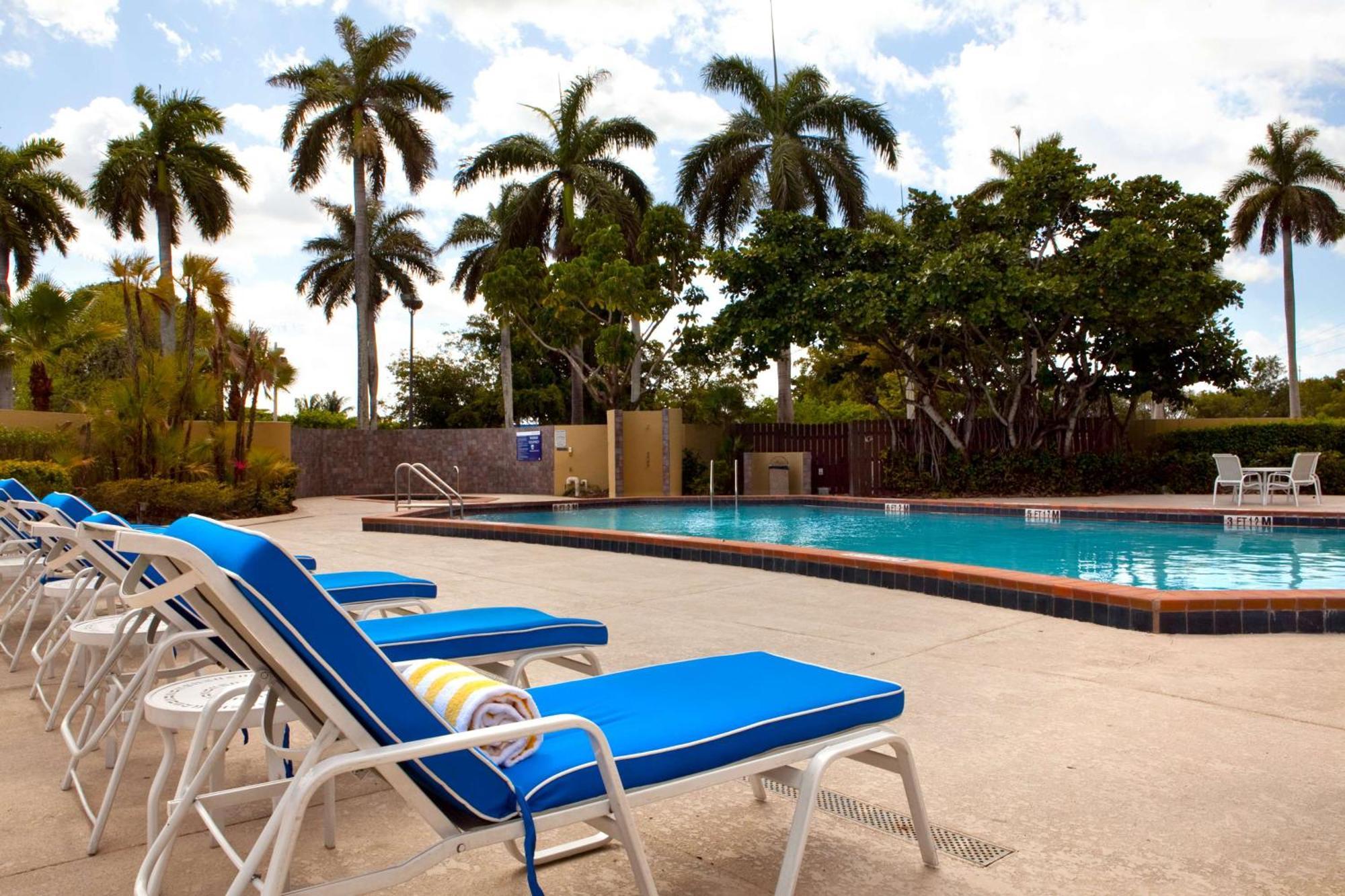 Doubletree By Hilton Hotel Miami Airport & Convention Center Miami Springs Dış mekan fotoğraf